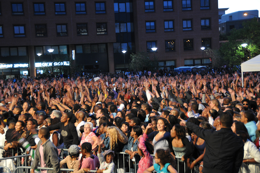 Fete de la Musique Evry 2009 - La Foule 096.jpg